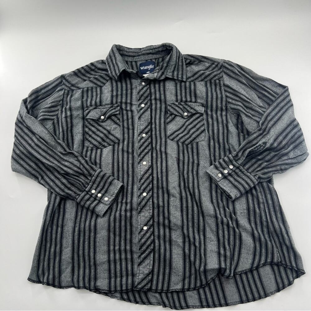 Wrangler Western Pearl Button Up Long Sleeve Shirt Gray and Black Striped Men’s